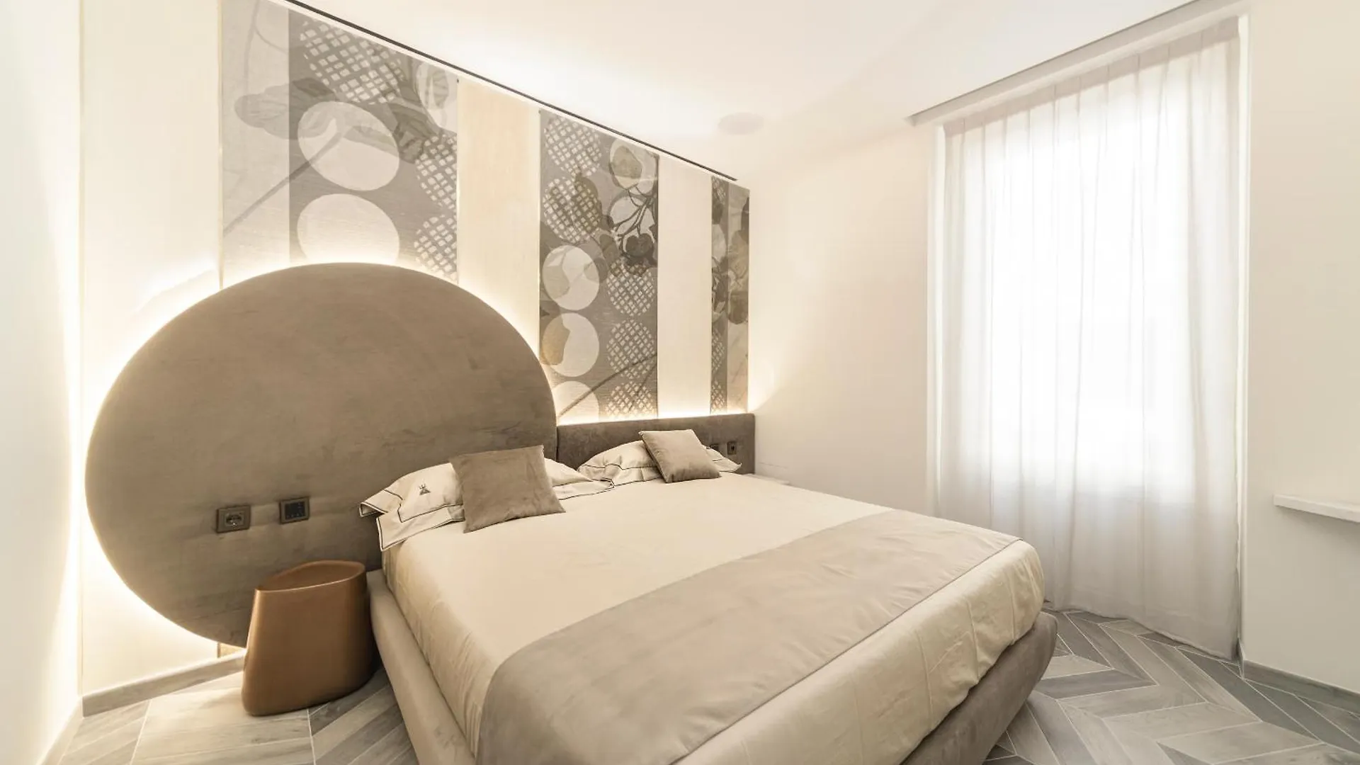 Tritone Luxury Suites Piazza Del Popolo Roma 0*,