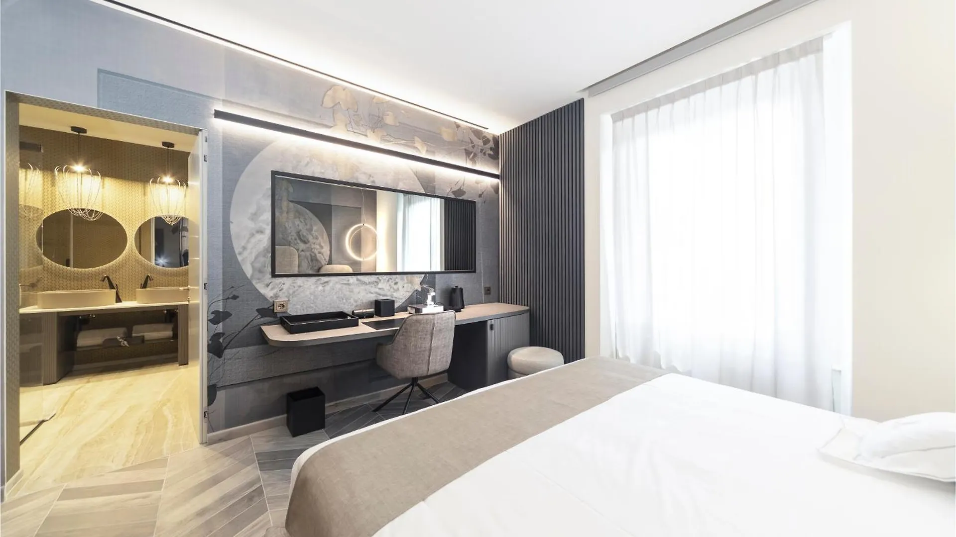 Bed & Breakfast Tritone Luxury Suites Piazza Del Popolo Roma Italia