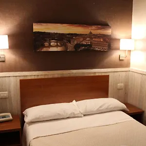 Hotel Pyramid, Rome