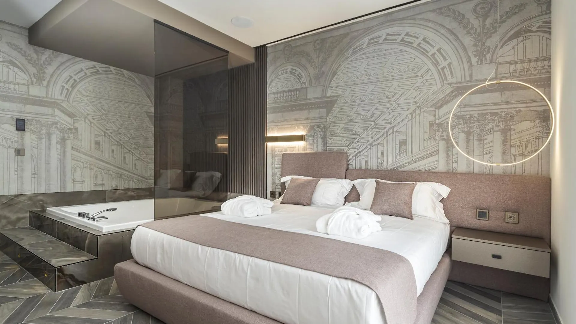 Tritone Luxury Suites Piazza Del Popolo Rome Bed & Breakfast